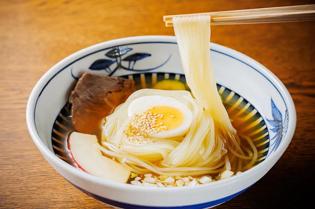 自家製スープの冷麺