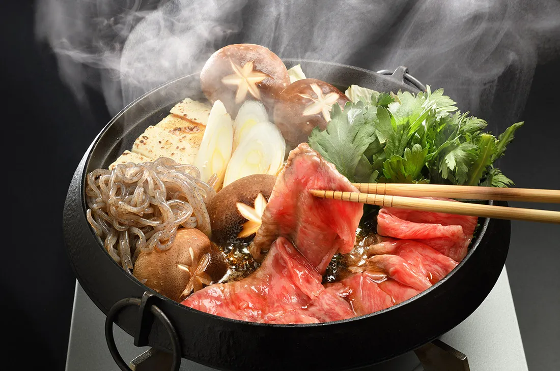 焼肉店で味わうすき焼き