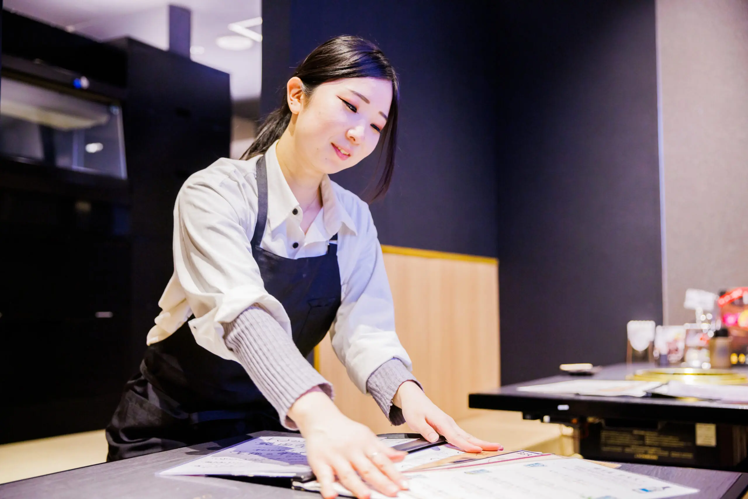 0K8A6596 フロアスタッフ