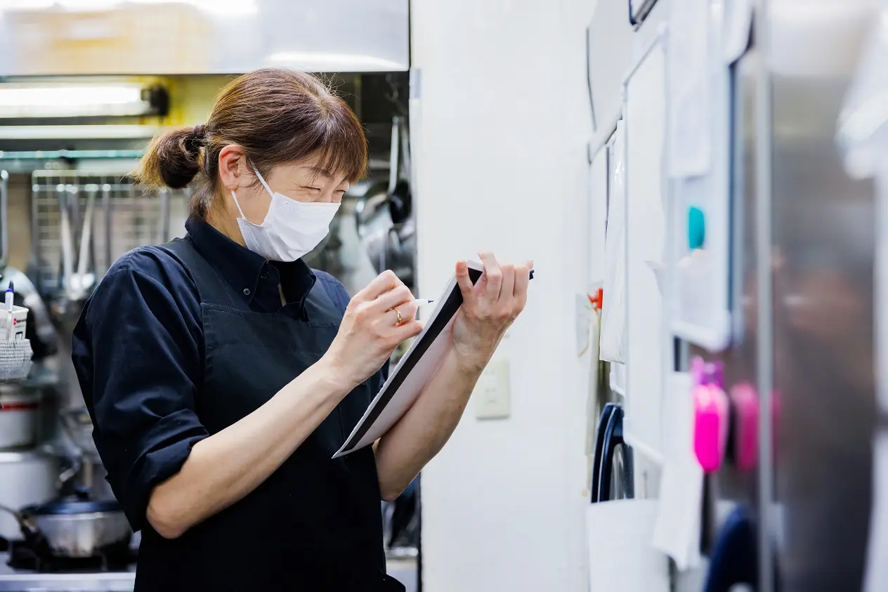 キッチンスタッフ