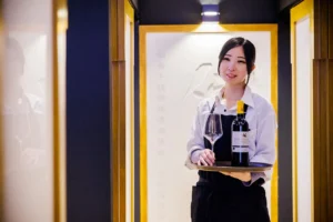 フロアスタッフ